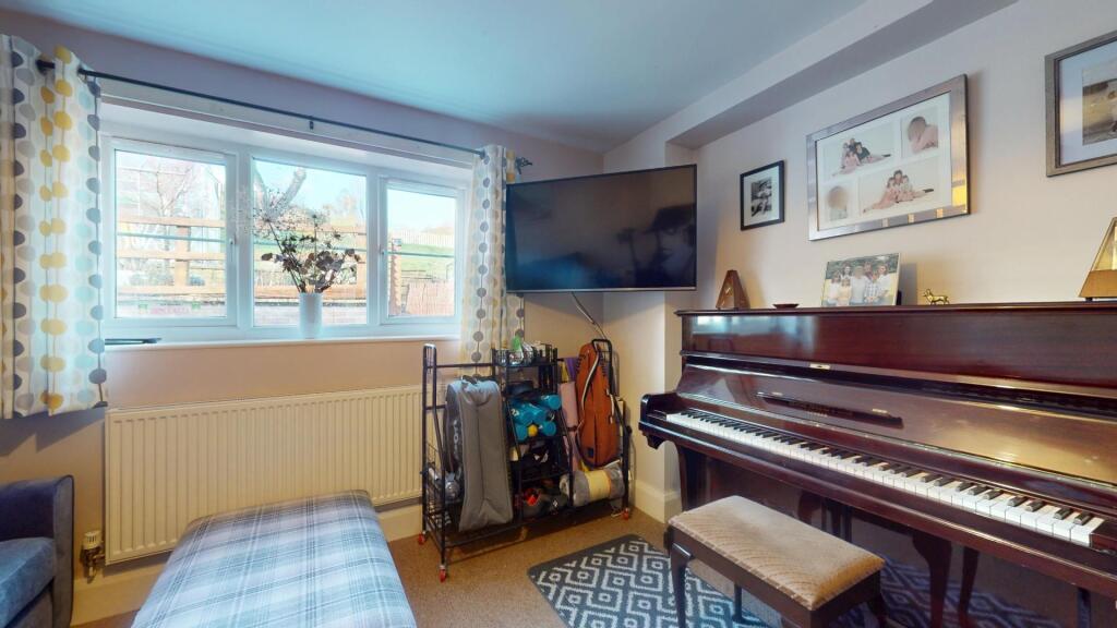 STUDY/OPTIONAL BEDROOM FIVE