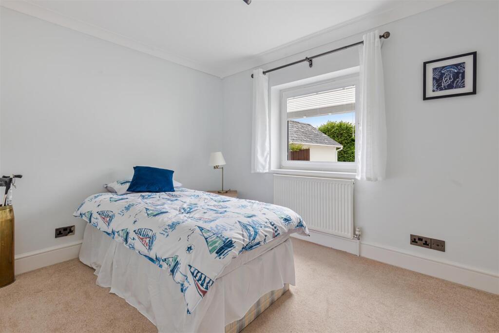 A20 - Pine Lodge Copythorne Road Brixham - 250609.