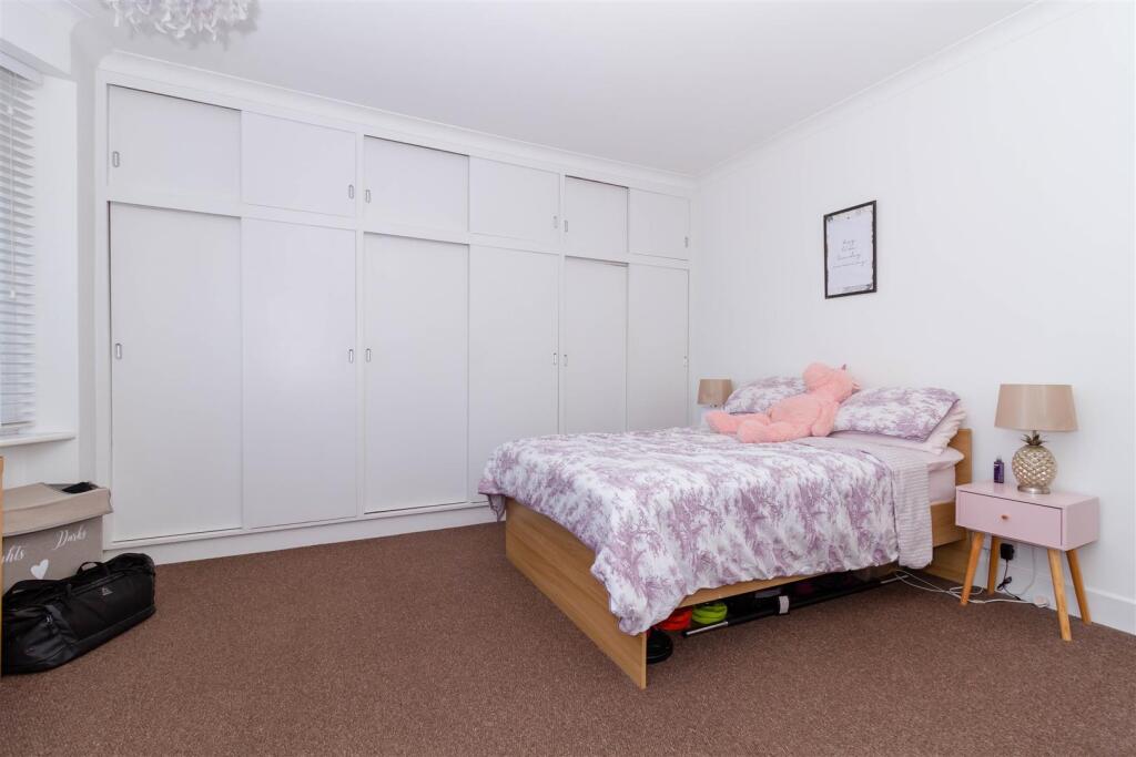 For Sale by Aspire Residential | Bath Road