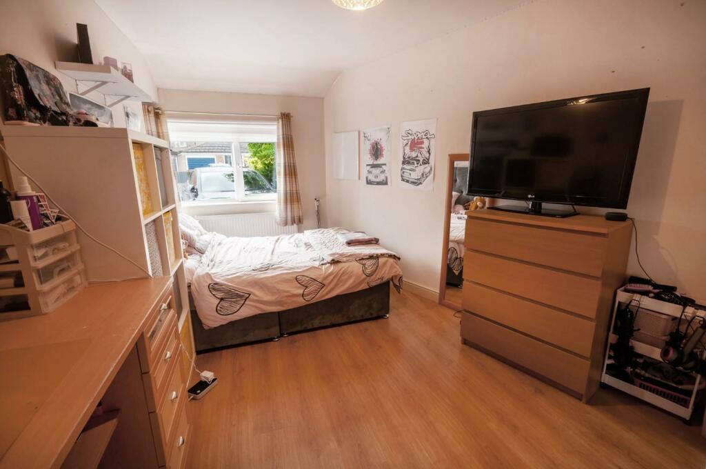 Ground Floor Bedroom/Study/Office