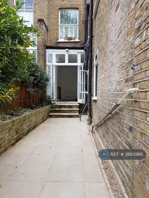Private Side Return And Patio