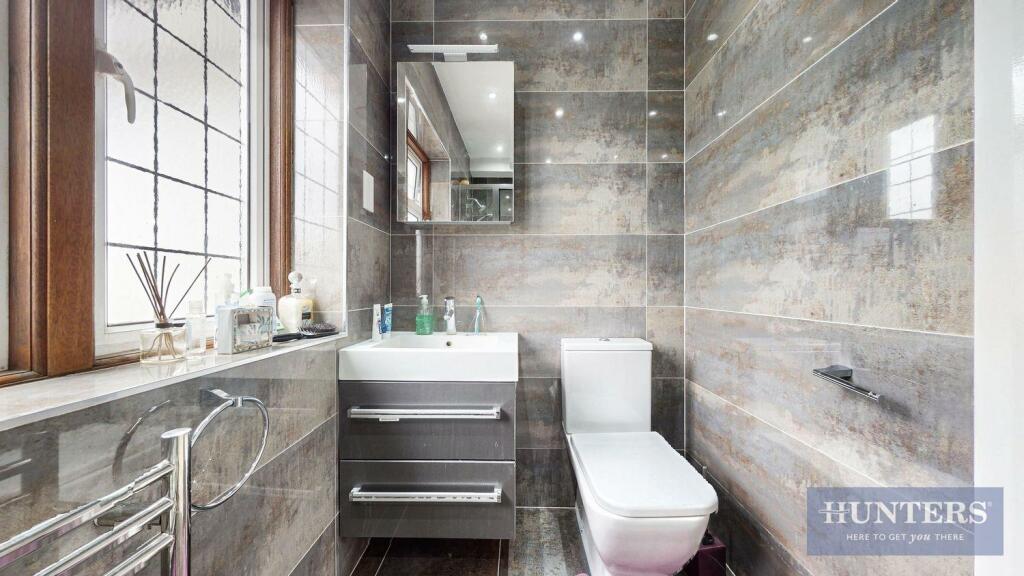 Pramukh Krupa, Chorleywood Road - Yh3qY6lmXNUAE1lJ