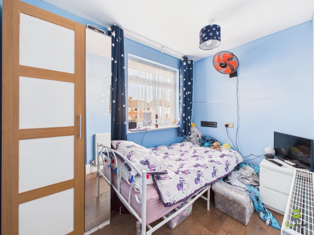 CAM04399G0-PR0037-STILL002