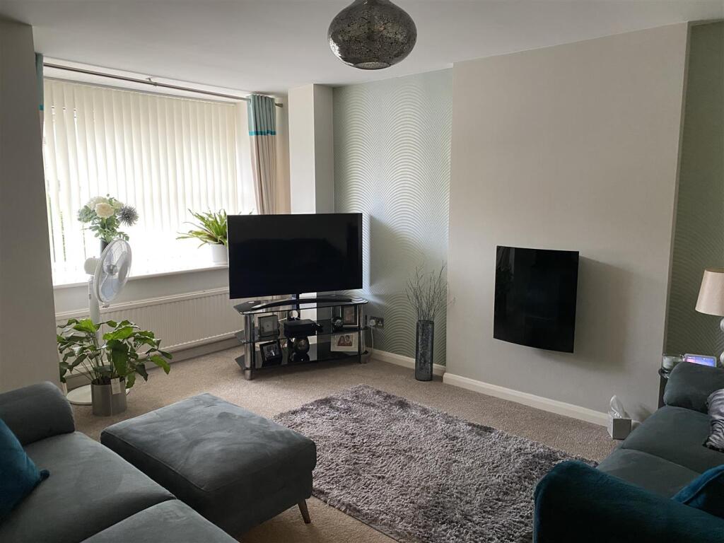 Lounge: