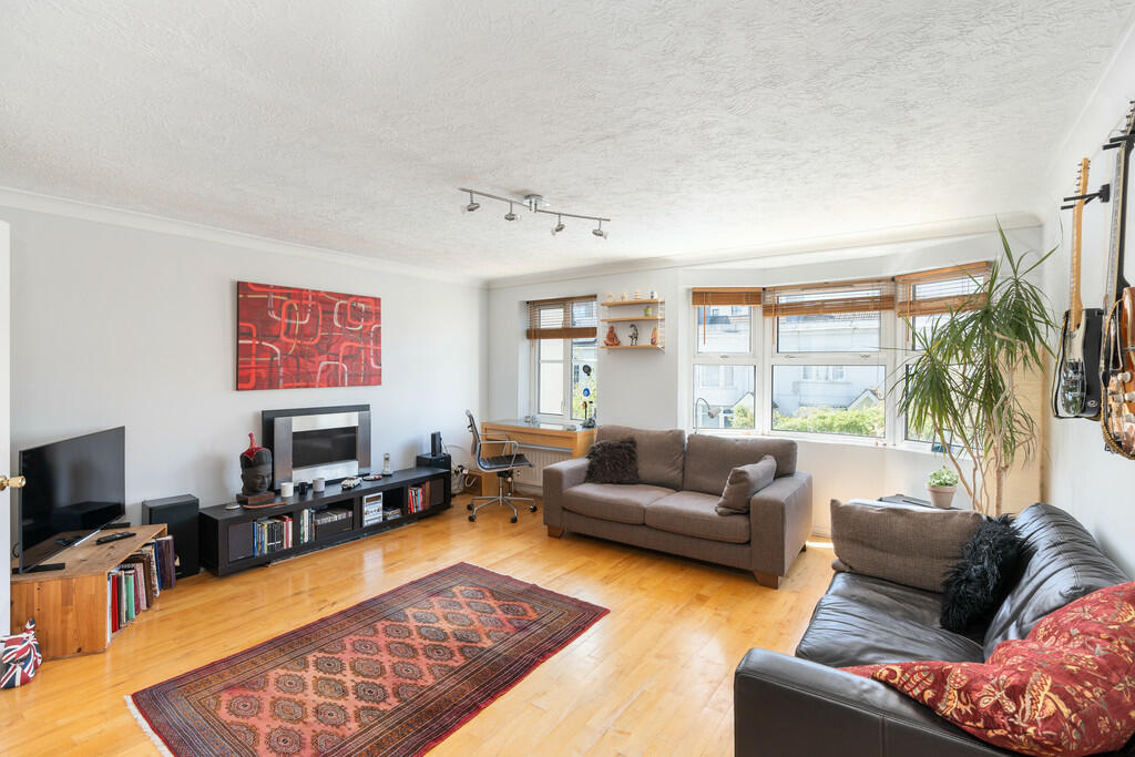 35 North Gardens-...