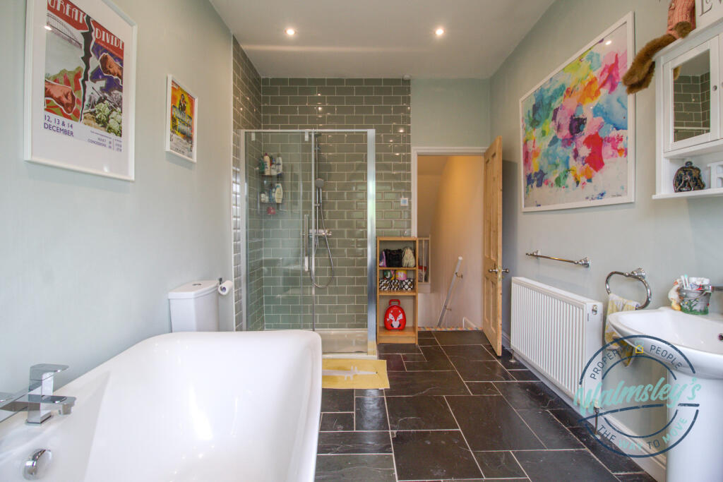 Four piece bathroom x2