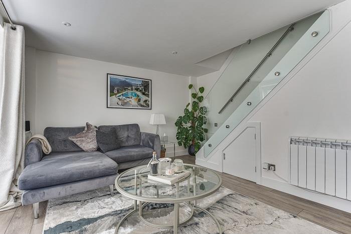 5 St George&#39;s Mews-3.jpg