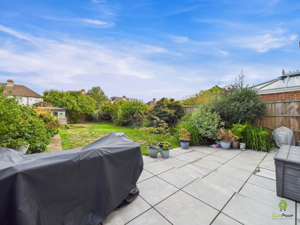 Presented by Clinton at EweMove Bexleyheath and Da