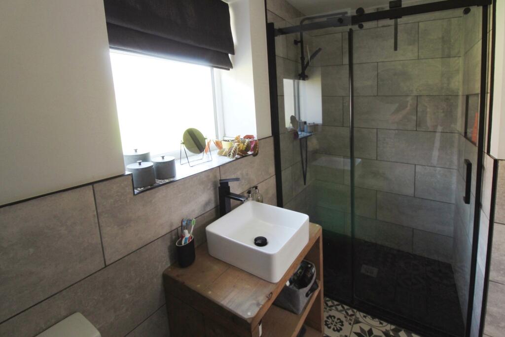 Ensuite