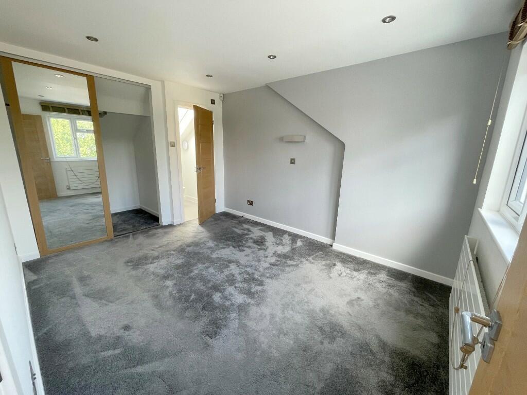 BEDROOM 3 (1ST)