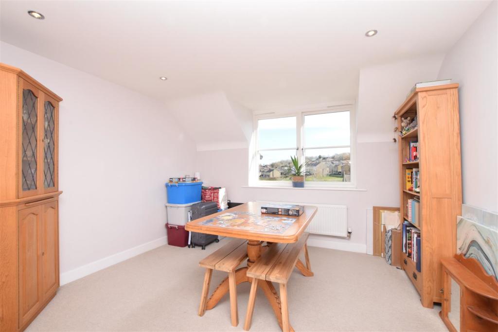 LIVING/KITCHEN