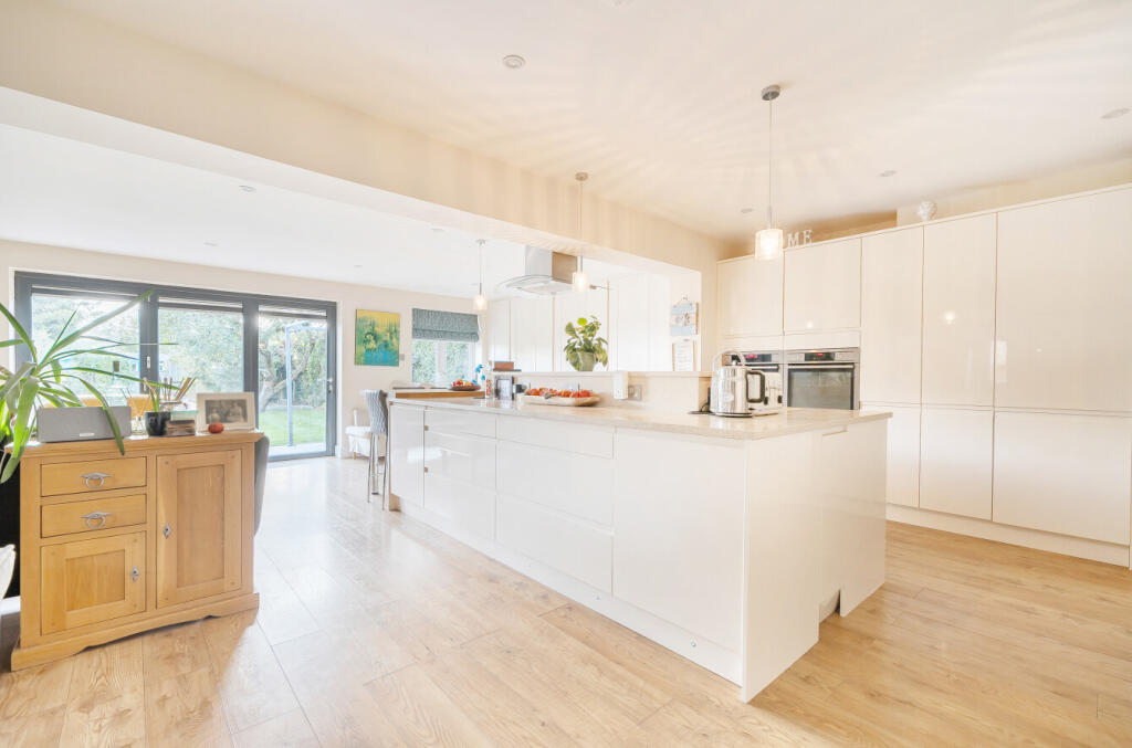 Geoffreyson Road, Caversham Heights, Reading