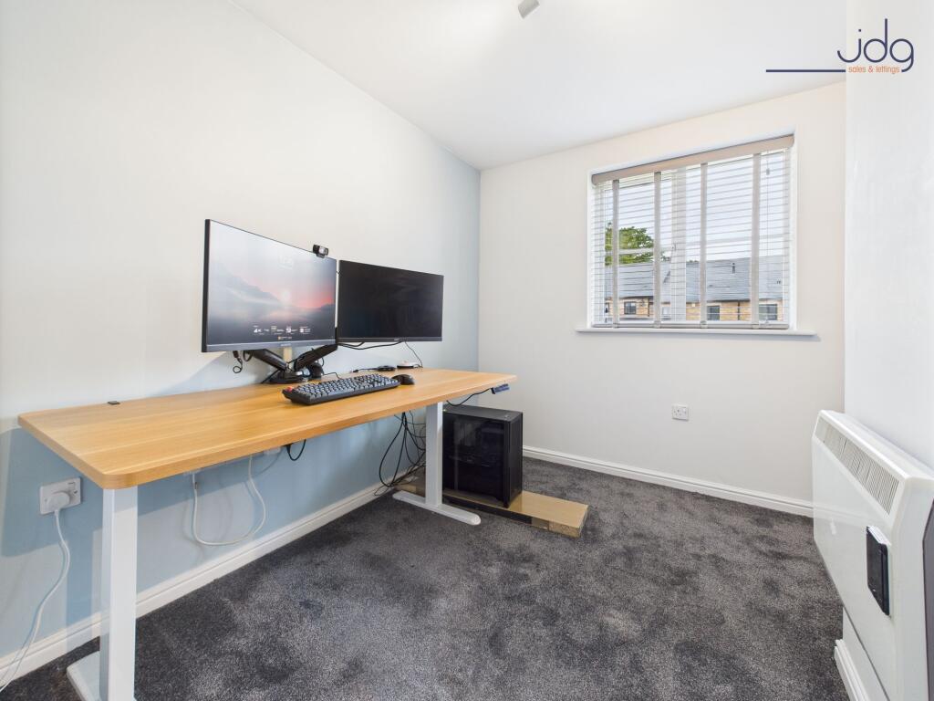 L shape Single Bedroom