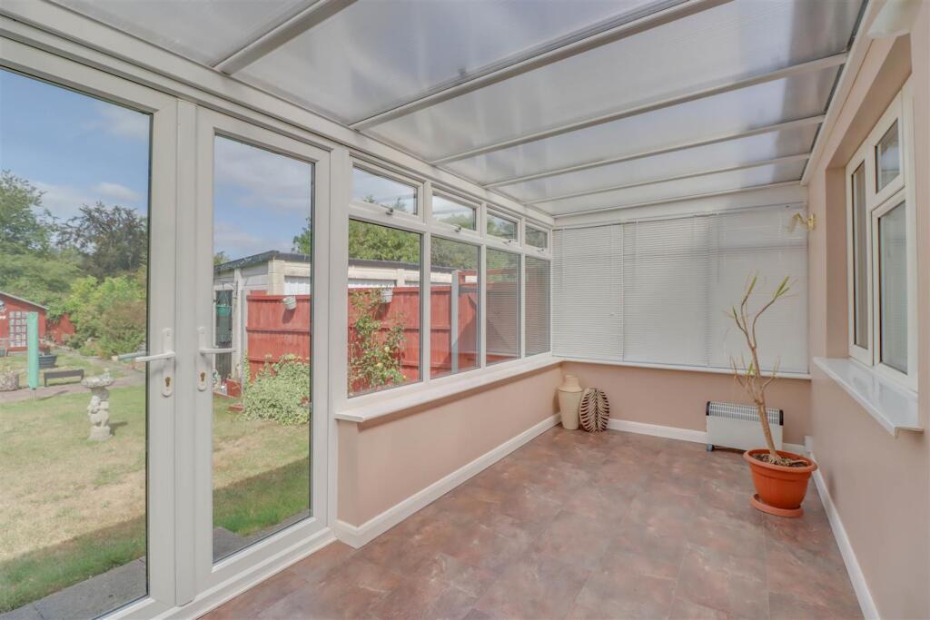 3 ELIZABETH DRIVE WICKFORD-10.jpg