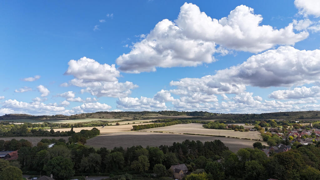 dji_fly_20250905_135214_0032_1757076269320_photo.j