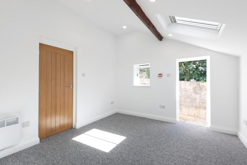 Flat 5, 1 Lower East Hayes Bath, BA1 6AN-11.jpg