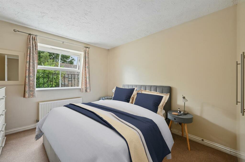 Master Bedroom (1).jpg