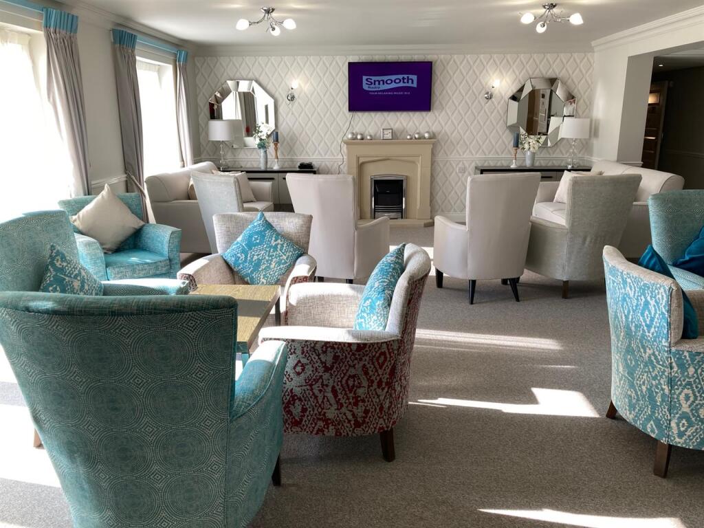 Owners Lounge.jpg