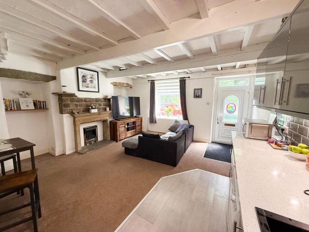 2 bed end terrace Silsden