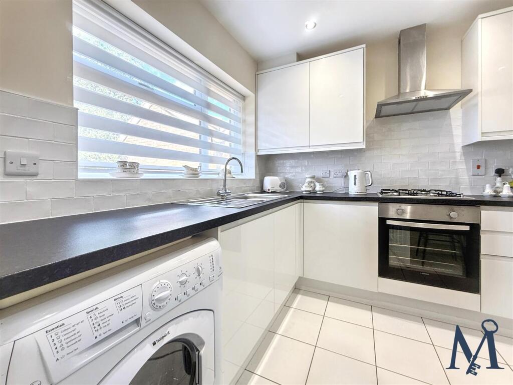 Modern Breakfast Kitchen