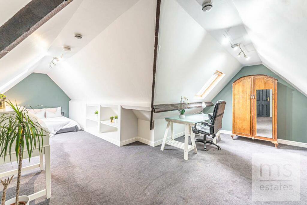 Bedroom 6.jpg