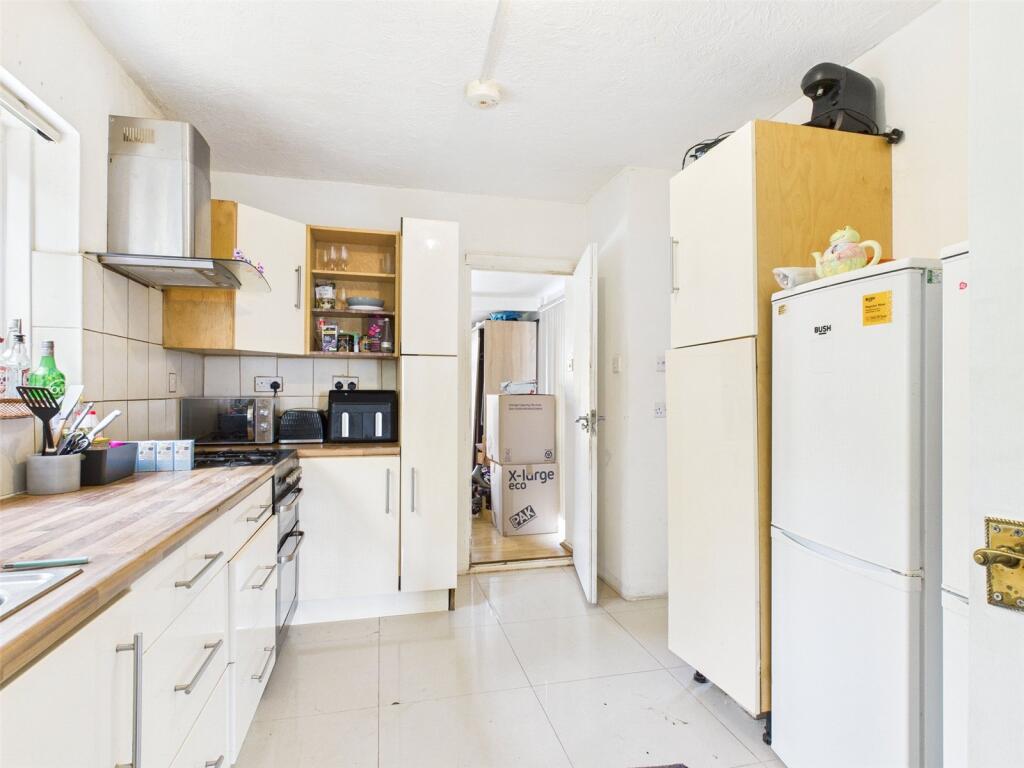 Kitchen-House-To-Ren