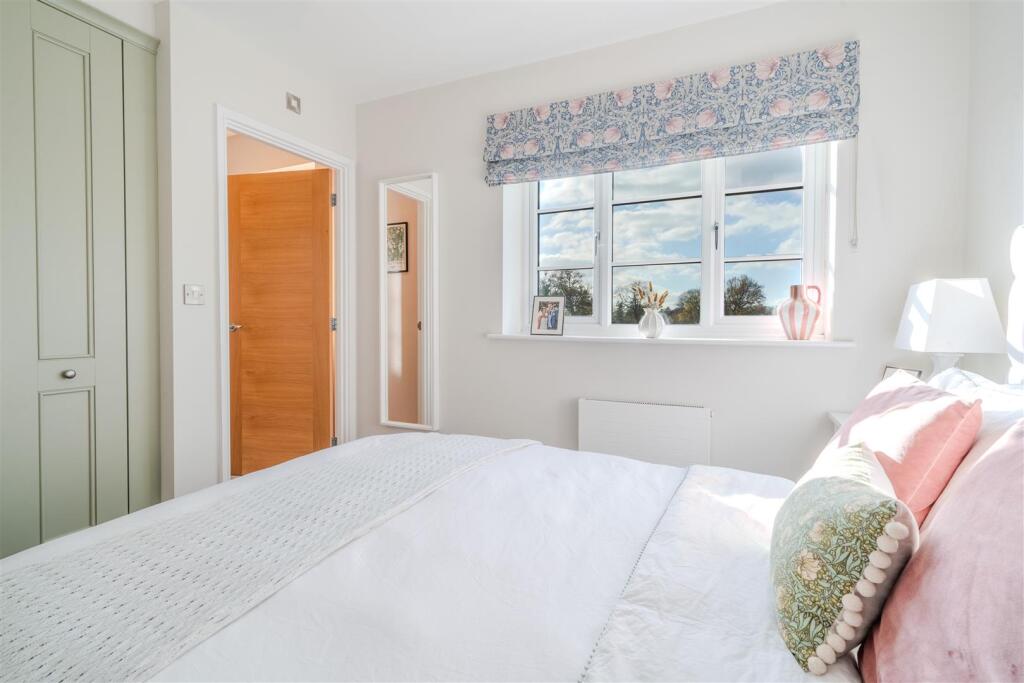 Bedroom 3-2.jpg
