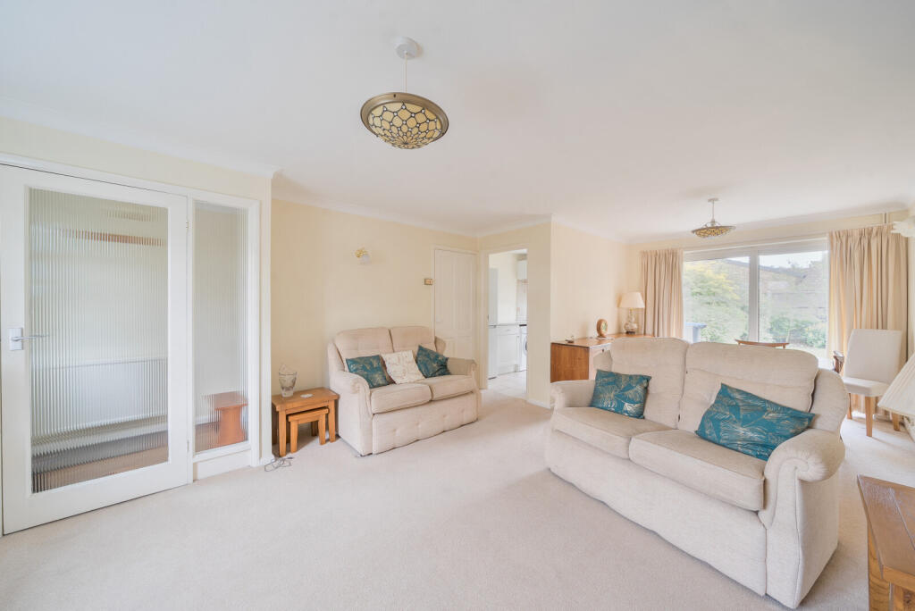 1298502-9-684737b...