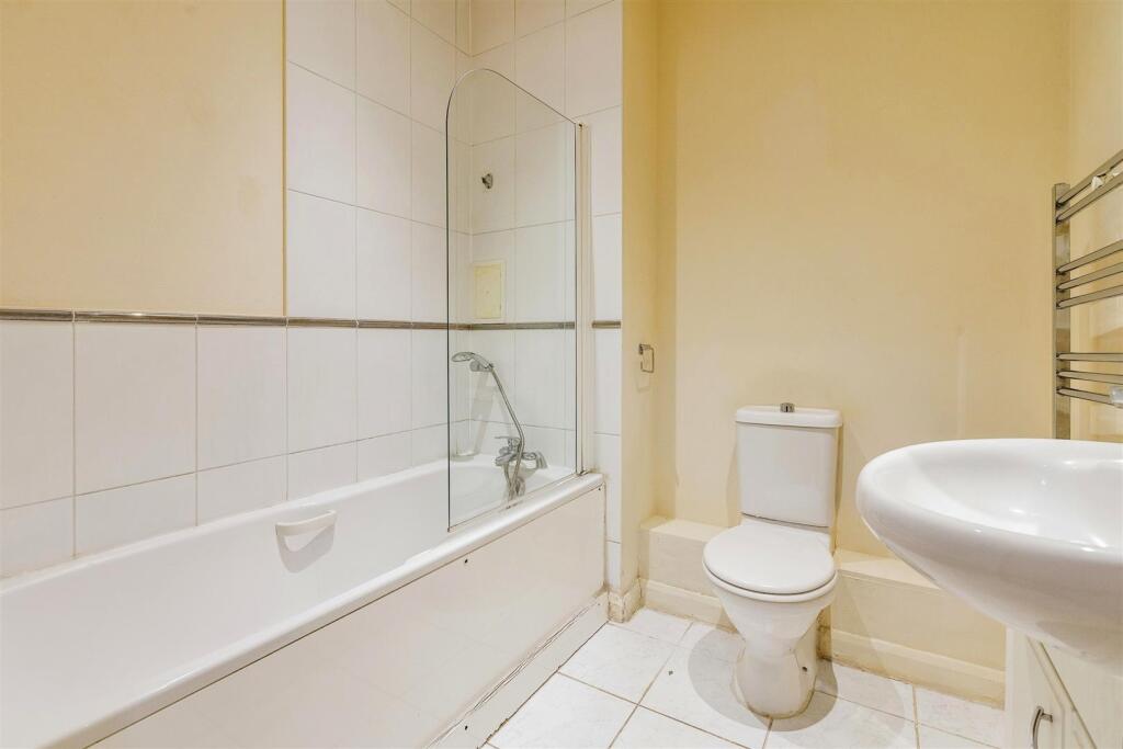 solomonscourt451highroadlondonn120aw-1 (1).jpg