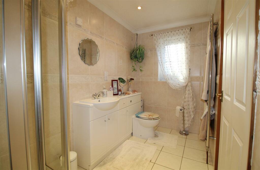 En-Suite Shower