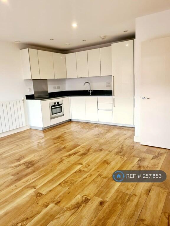 Open High End Kitchen,With Spacious Living Space