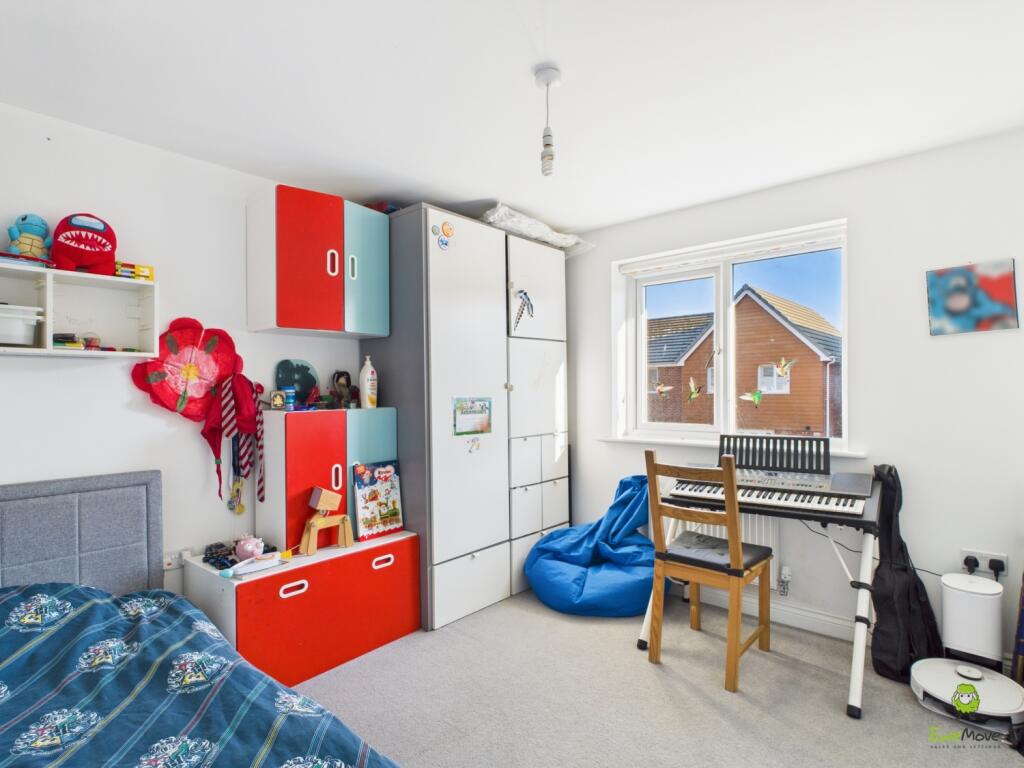 Presented by Nicoleta at EweMove Bexleyheath and D