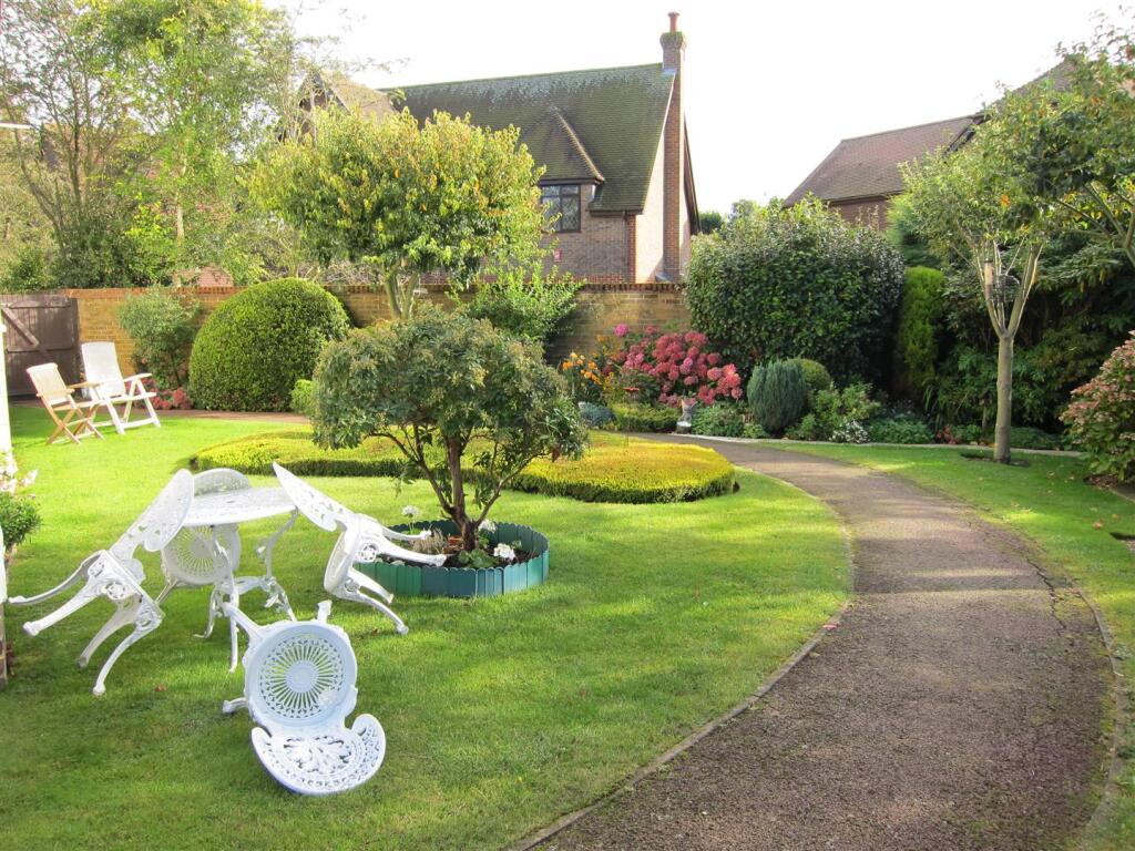 The Lodge 6 Gardens 3.jpg