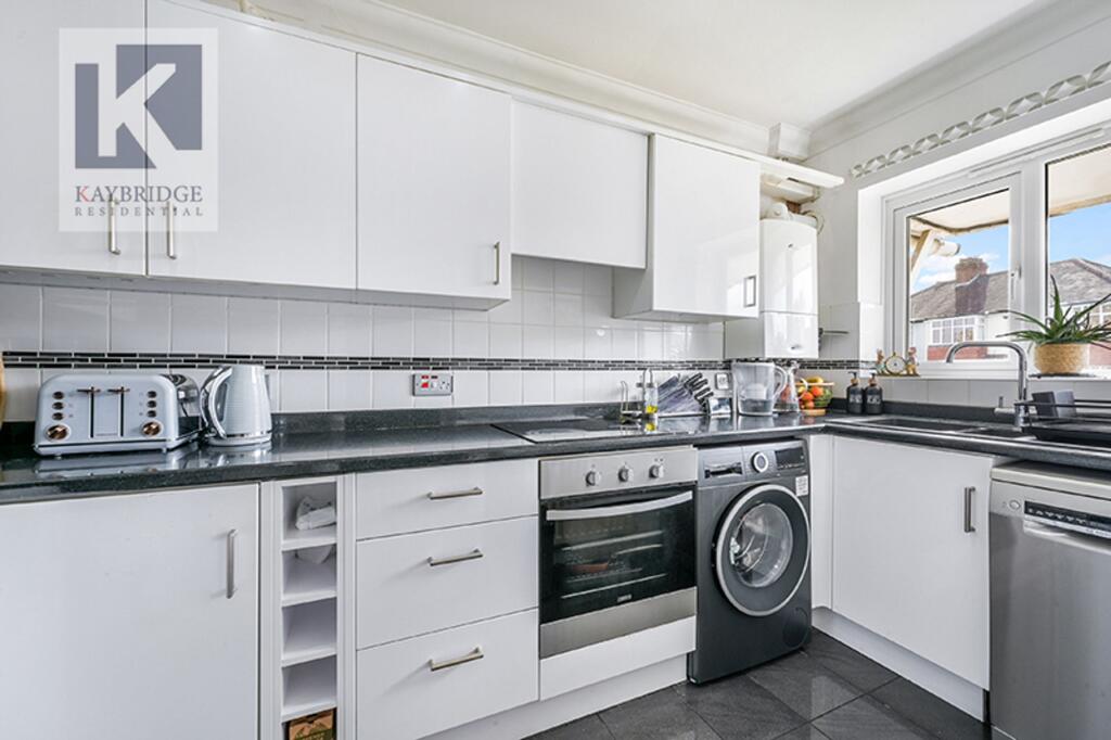 Charminster Road, Worcester Park - KT4 8PS