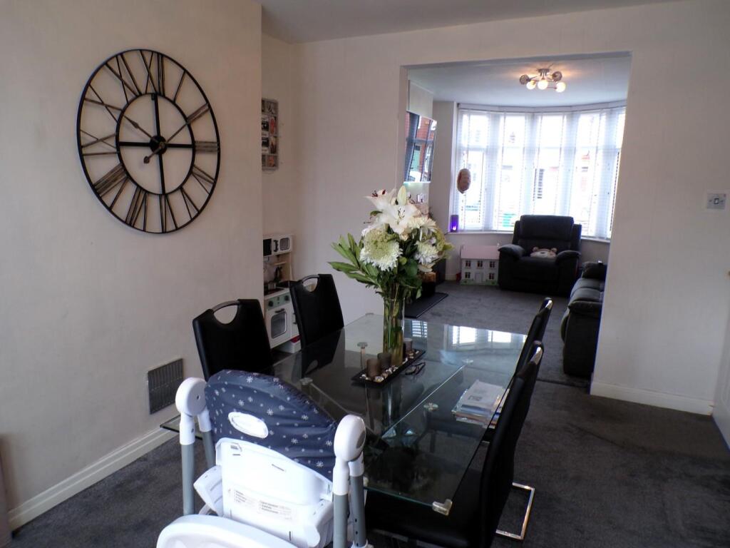 CliftonSt69din3.JPG