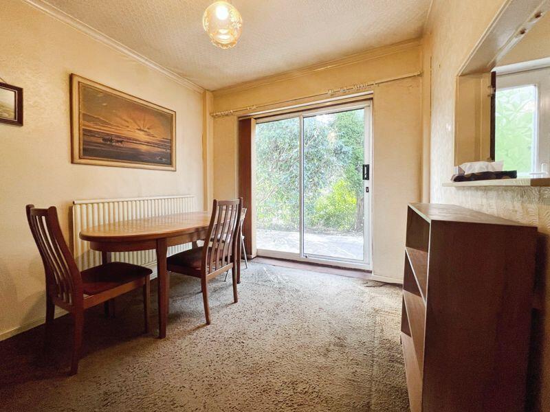Dining room/bed 3