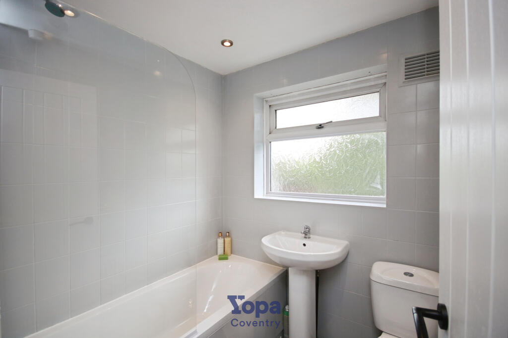 3f0e5994-Bathroom.JPG