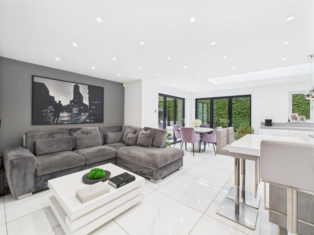 Dining Kitchen/Family Room