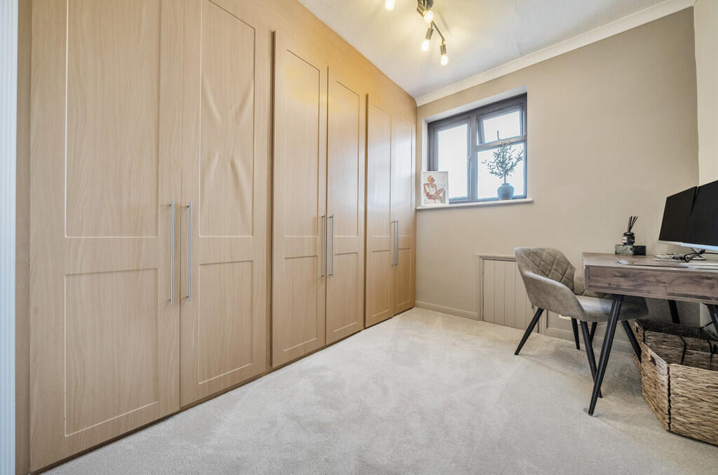 bedroom4