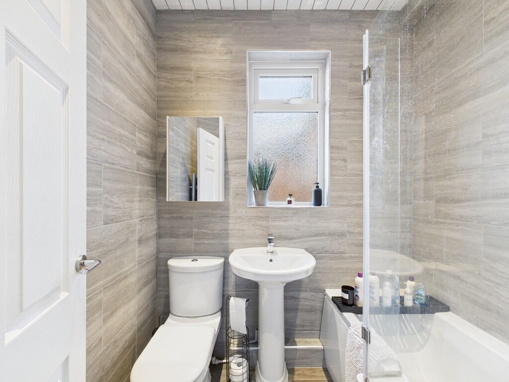 CAM01835G0-PR0185...