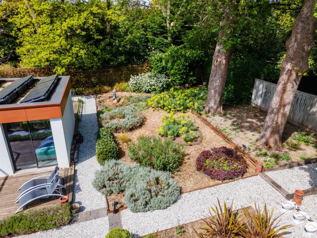 1 Chattock Gardens_61.jpg
