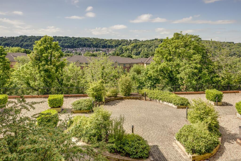 COMMUNAL GARDENS &amp; VIEW FROM BALCONY