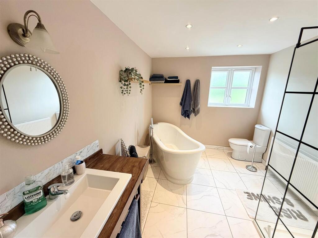 PRINCIPLE BATHROOM