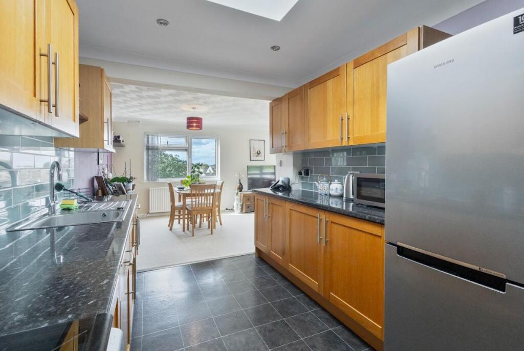Lukin Kitchen 2.jpg