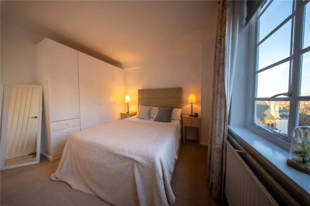 Main Bedroom