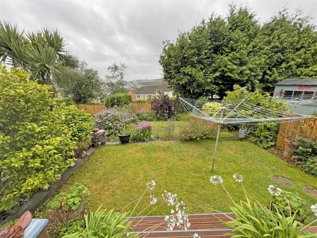 Fort Austin Avenue - Garden 1.jpg