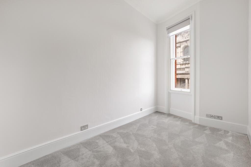 JLL Flat 1 57 Ege...