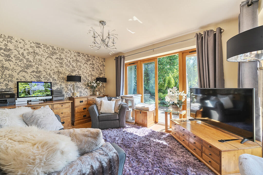 1303673-8-6852d8e...