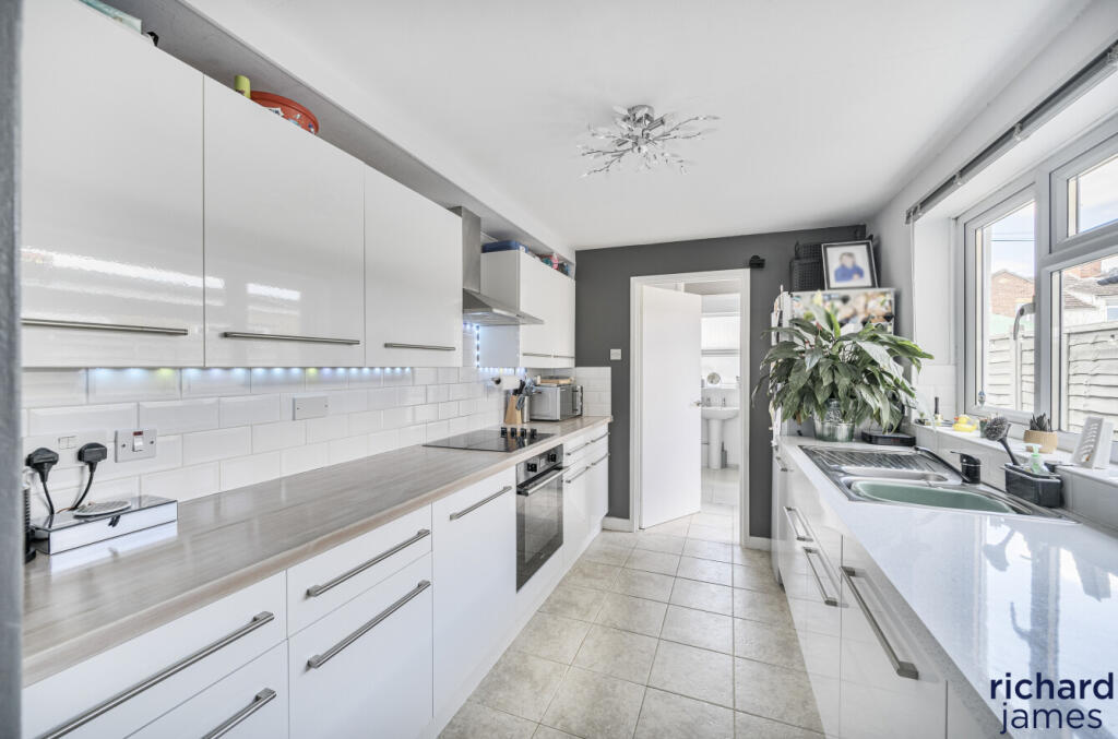 683b5a86083f40148565c678a767f7c2