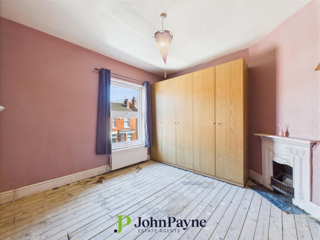 Bedroom (Front)